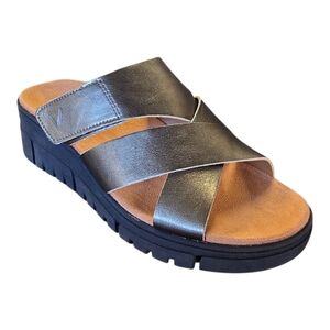 Vionic Uptown Sunset Wedge Sandals